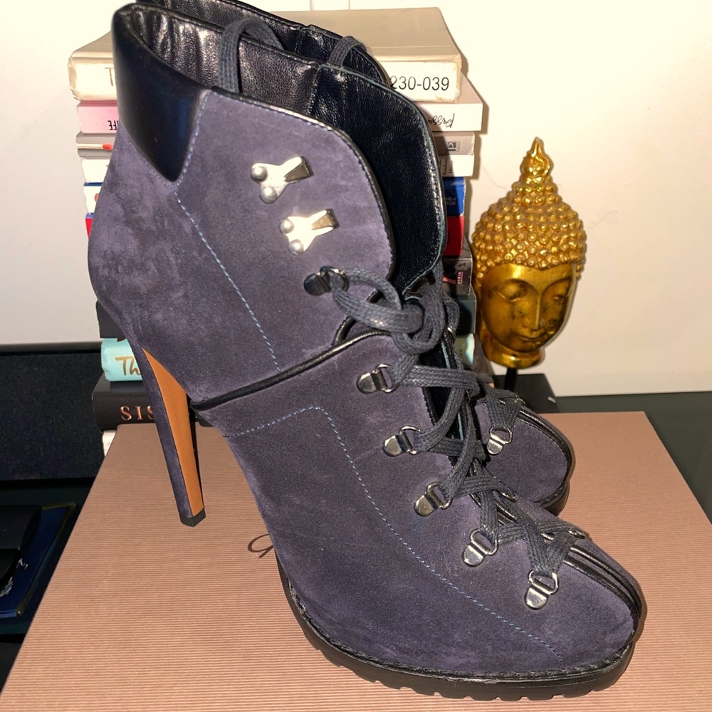 Alaia bootie navy blue sz. 39.5